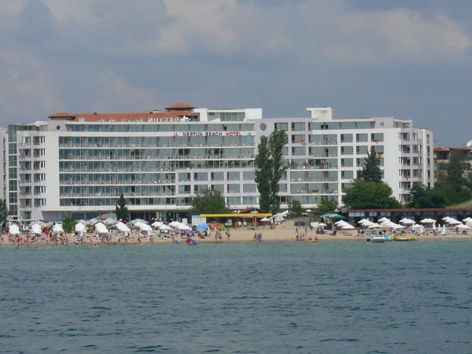Blick aufs Hotel vom Meer aus Sentido Neptun Beach