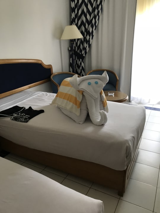 Ist zwar ganz süß, allerdings wurden hierfür die dreckigen H Desert Rose