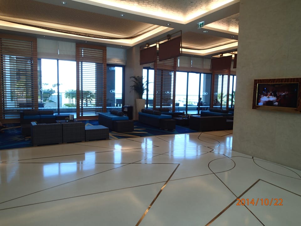 Lobby Crowne Plaza Hotel Yas Island