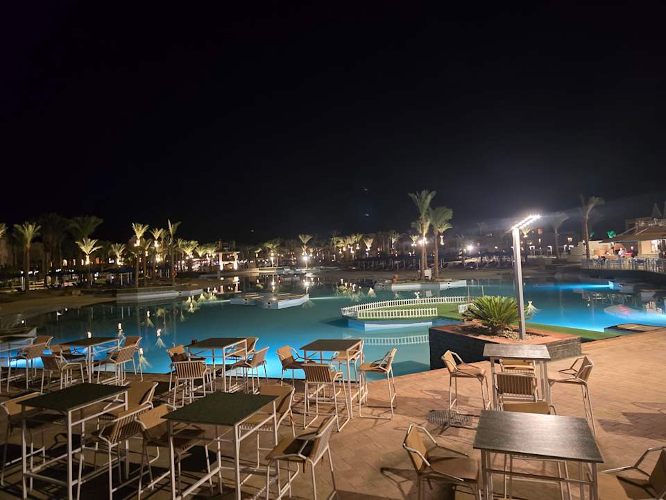 Außenansicht Pickalbatros Palace Hotel-Port Ghalib