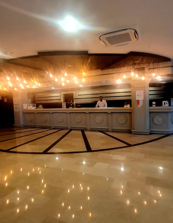Lobby Bella Resort & Spa