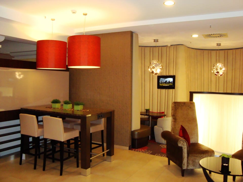 Cozy Corner/Hotelhalle Courtyard by Marriott Hannover Maschsee