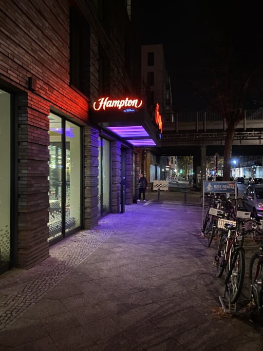 Außenansicht Hampton by Hilton Berlin City West
