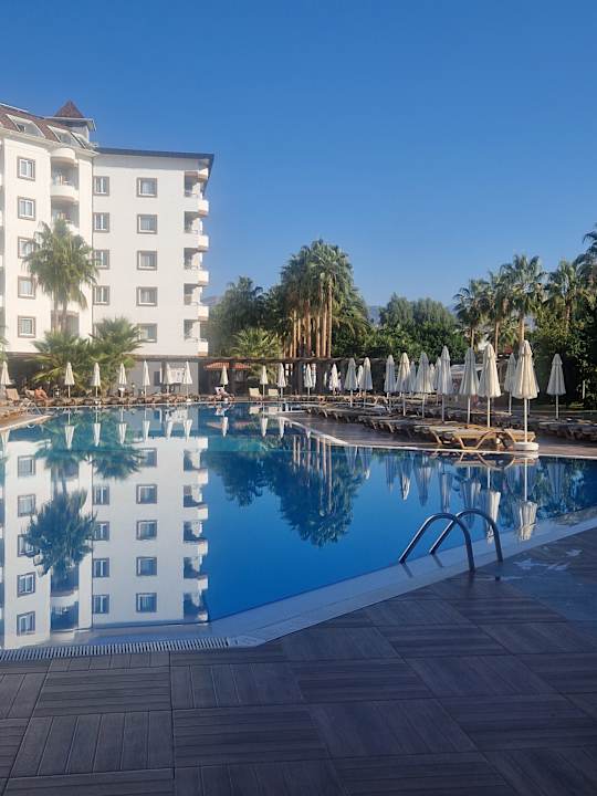 Pool Hotel Royal Garden Beach