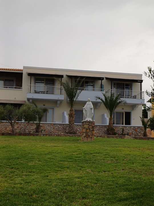 Gartenanlage Grand Blue Beach Hotel
