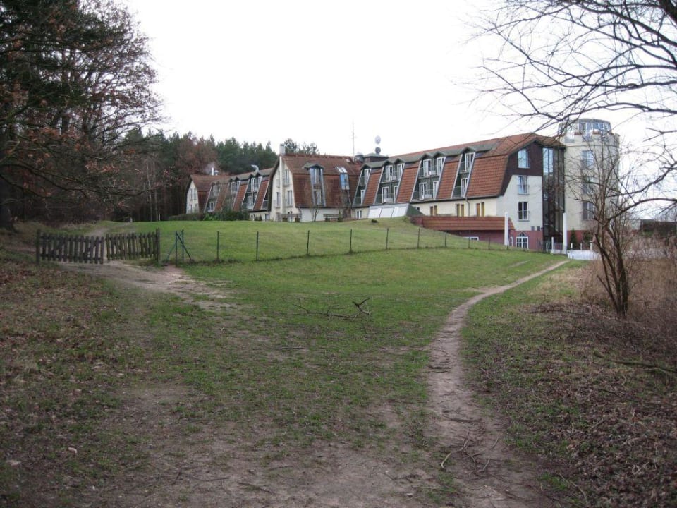 Hotel aus Sicht vom Beetzer See Hotel & Spa Sommerfeld