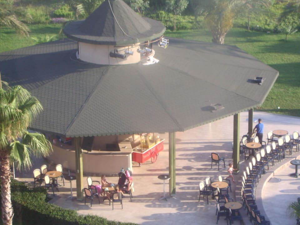 Die Bar an der Animationsbühne Selectum Family Comfort Side