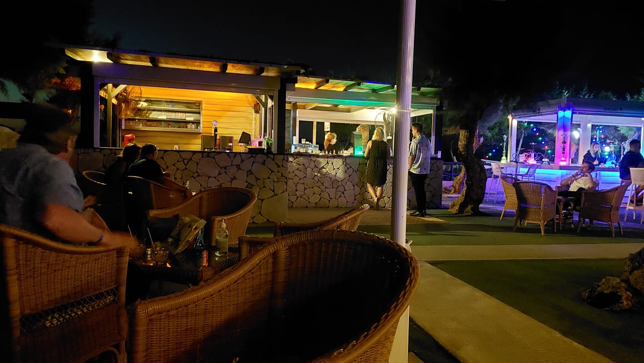 Gastro Anissa Beach & Village