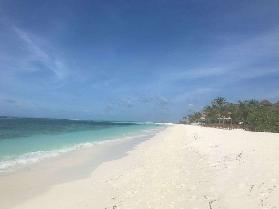 Strand Kuredu Island Resort & Spa