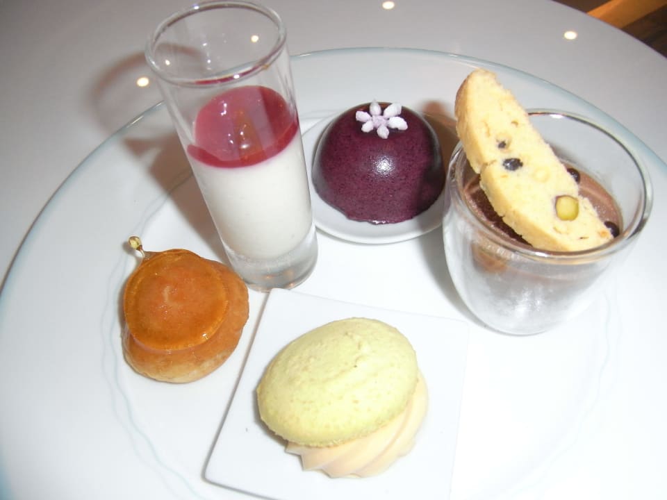 Mein Dessert The St. Regis Saadiyat Island Resort, Abu Dhabi