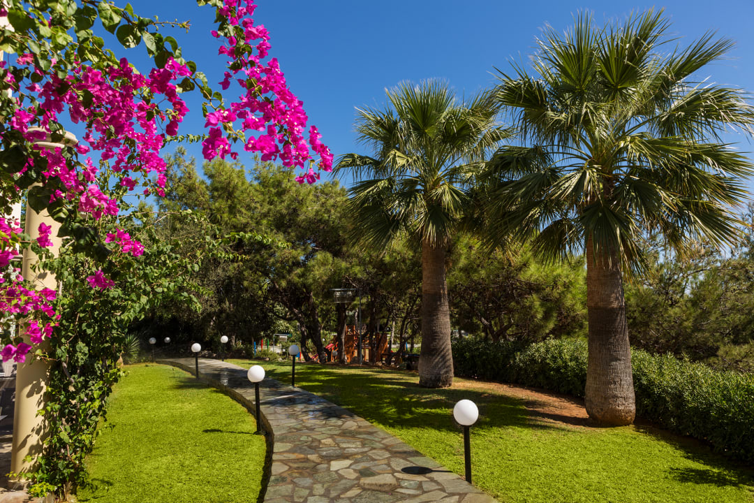 Gartenanlage Hotel Kalithea Horizon Royal