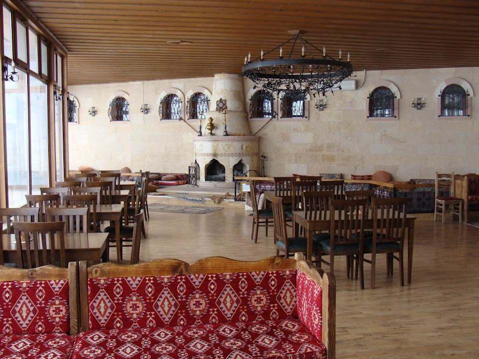 Barraum mit Kamin Hotel Gomeda