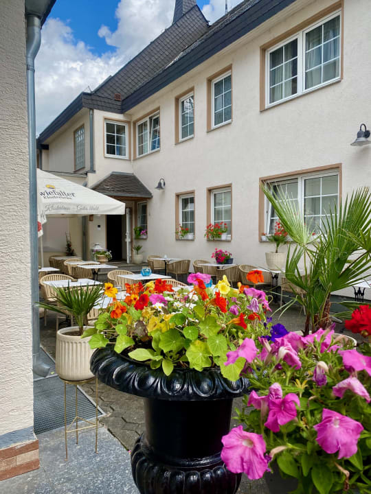 Außenansicht Baum's Rheinhotel