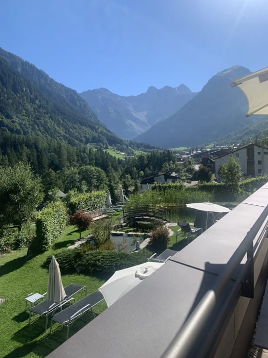 Gartenanlage Alpenhotel Zimba