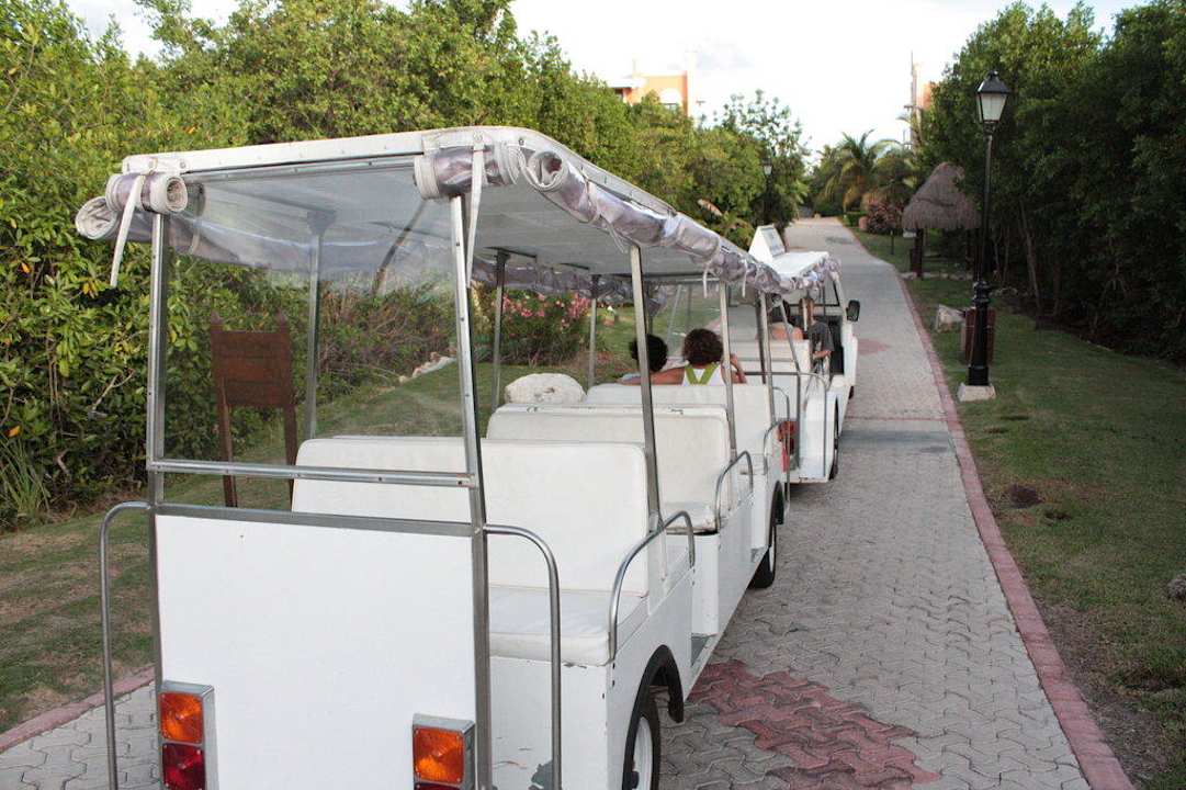 Die Bummelbahn Grand Palladium Select White Sand Resort & Spa