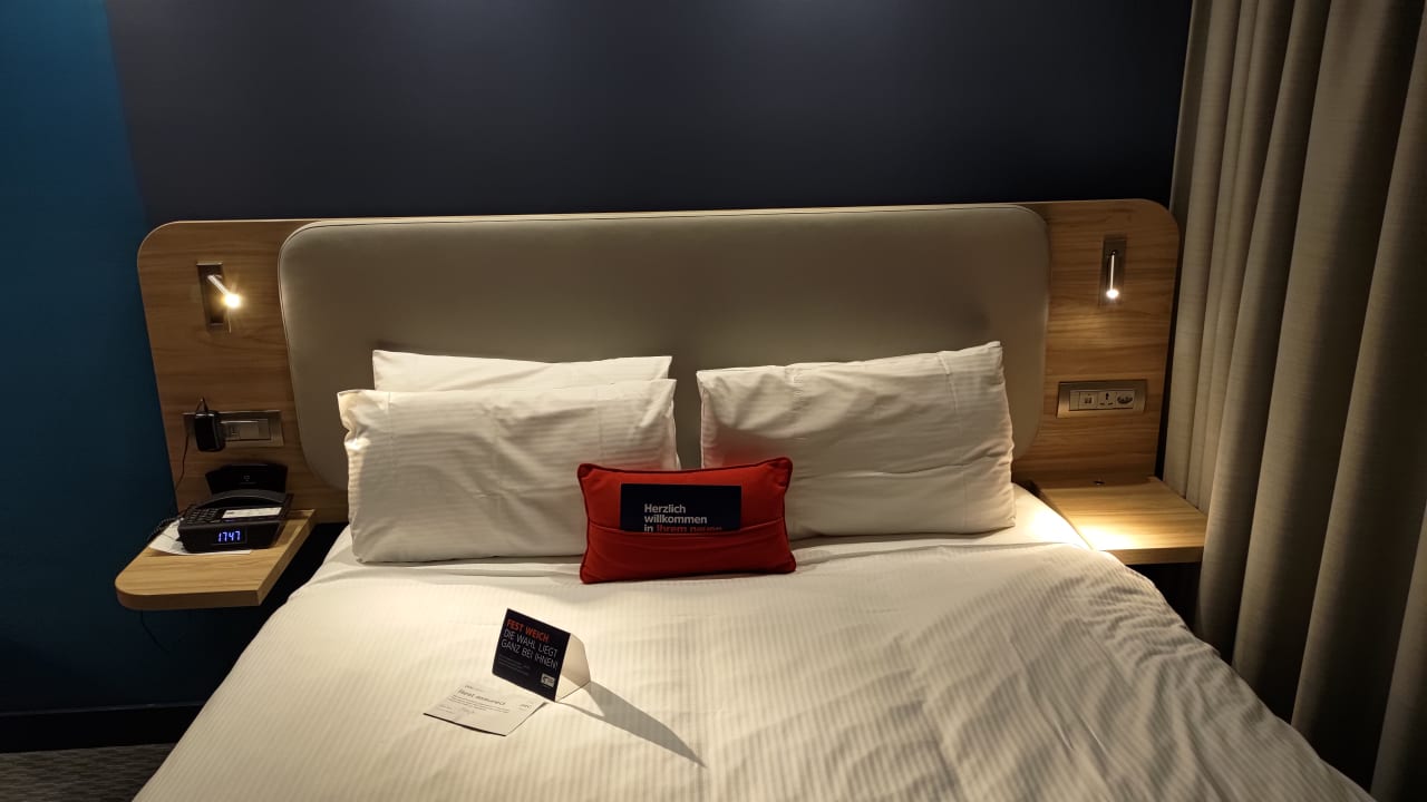 Zimmer Holiday Inn Express Zürich - Airport