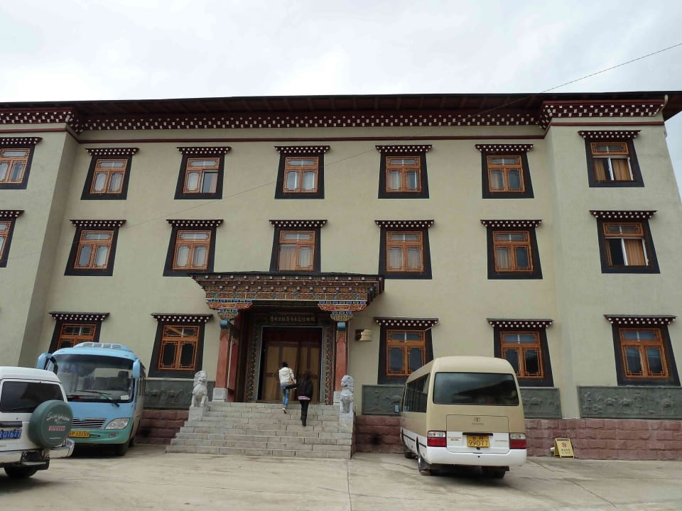 Shangri-La Zhuji Hotel Shangri-la Zhuji Hotel