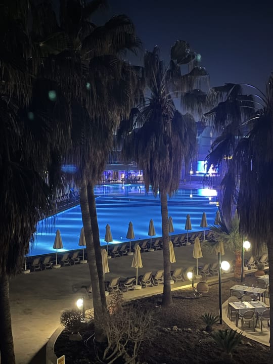 Pool VONRESORT Golden Coast