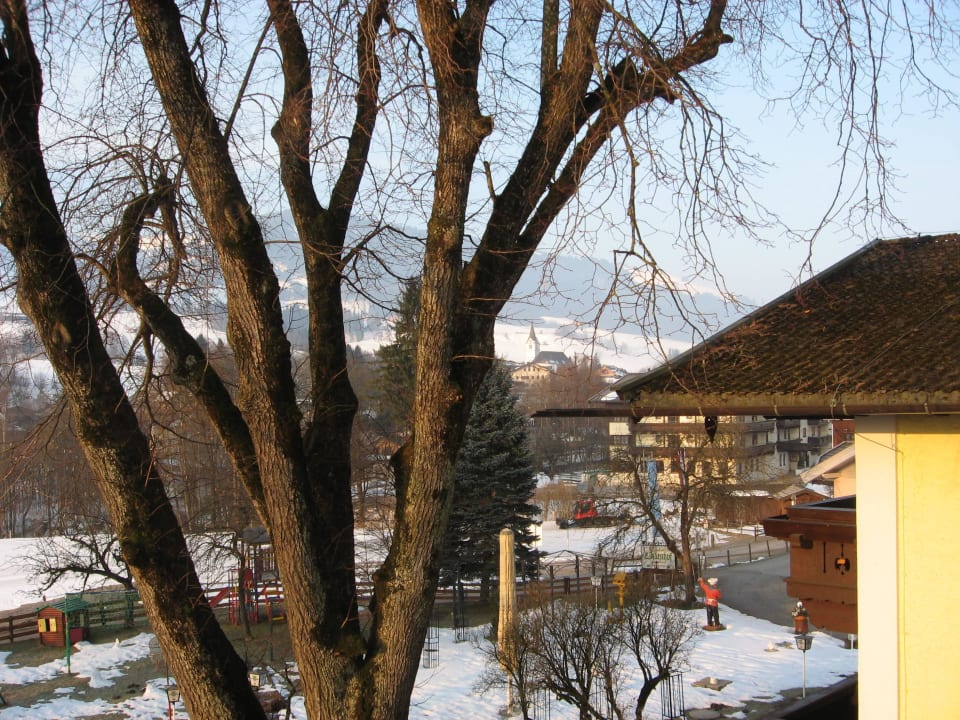 Blick zum Skigebiet Saalbach - Leogang Hotel Lindenhof
