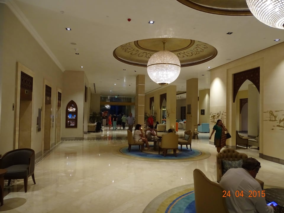 Blick in die Lobby DoubleTree by Hilton Resort & Spa Marjan Island