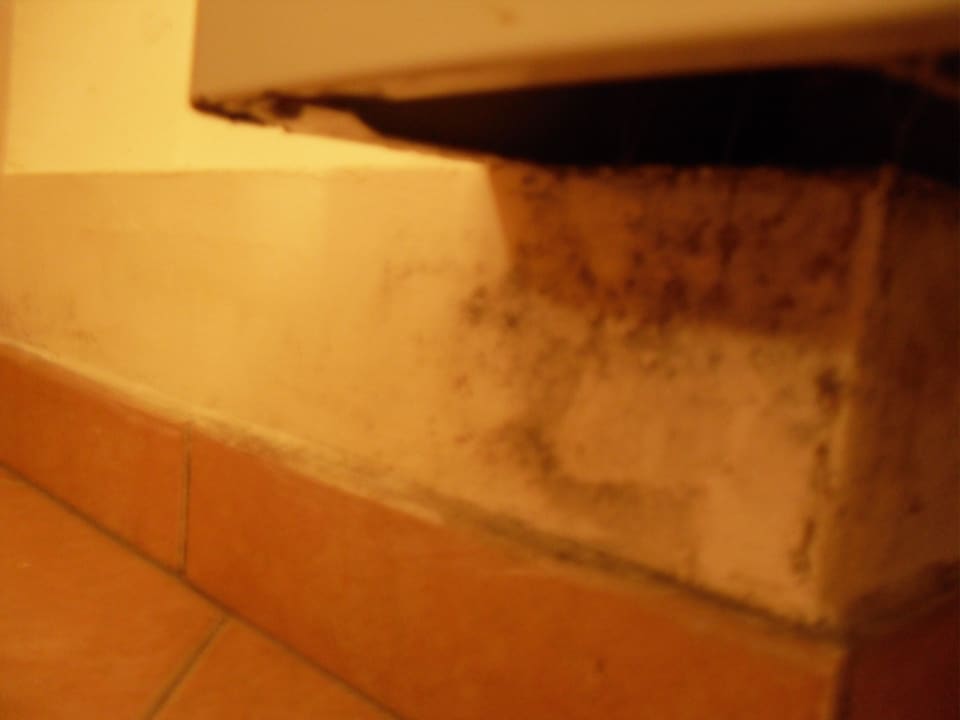 Schimmel unter der Heizung Drazica Resort - Dependance Villa Lovorka