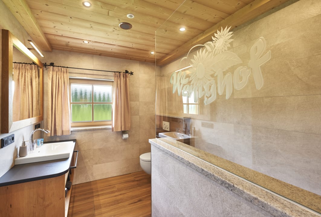 Zimmer Familienferienhof Wenighof