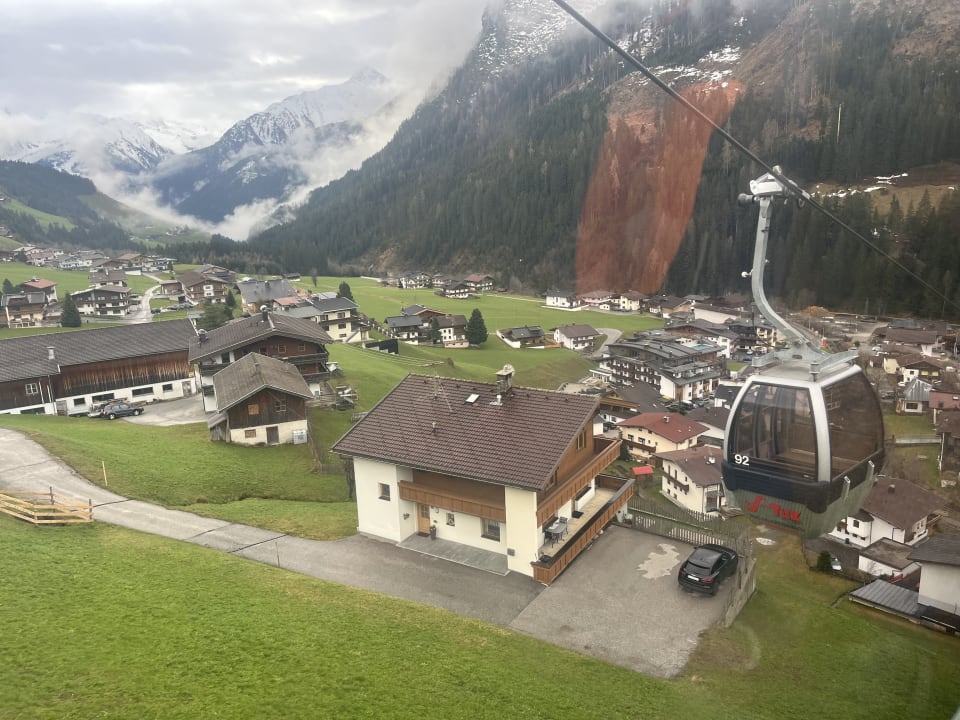 Außenansicht Hotel Alpin Spa Tuxerhof