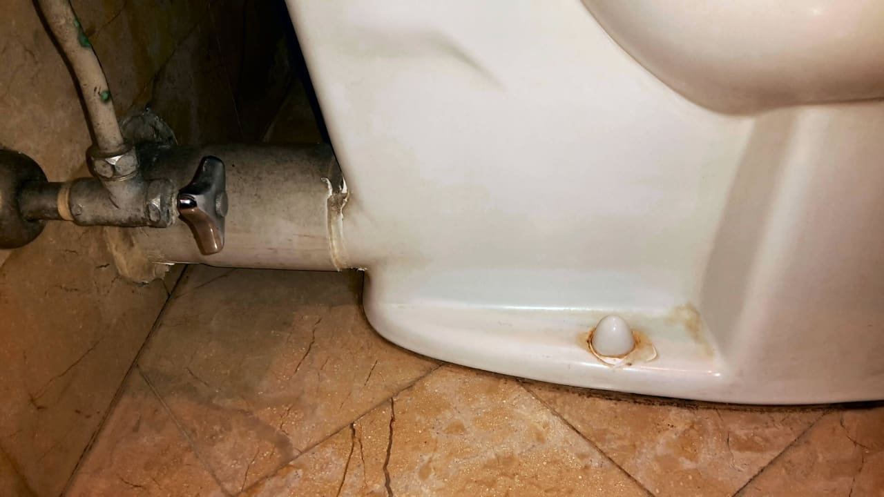 Schmutzige Toilette Kimaya Sudirman Yogyakarta by Harris