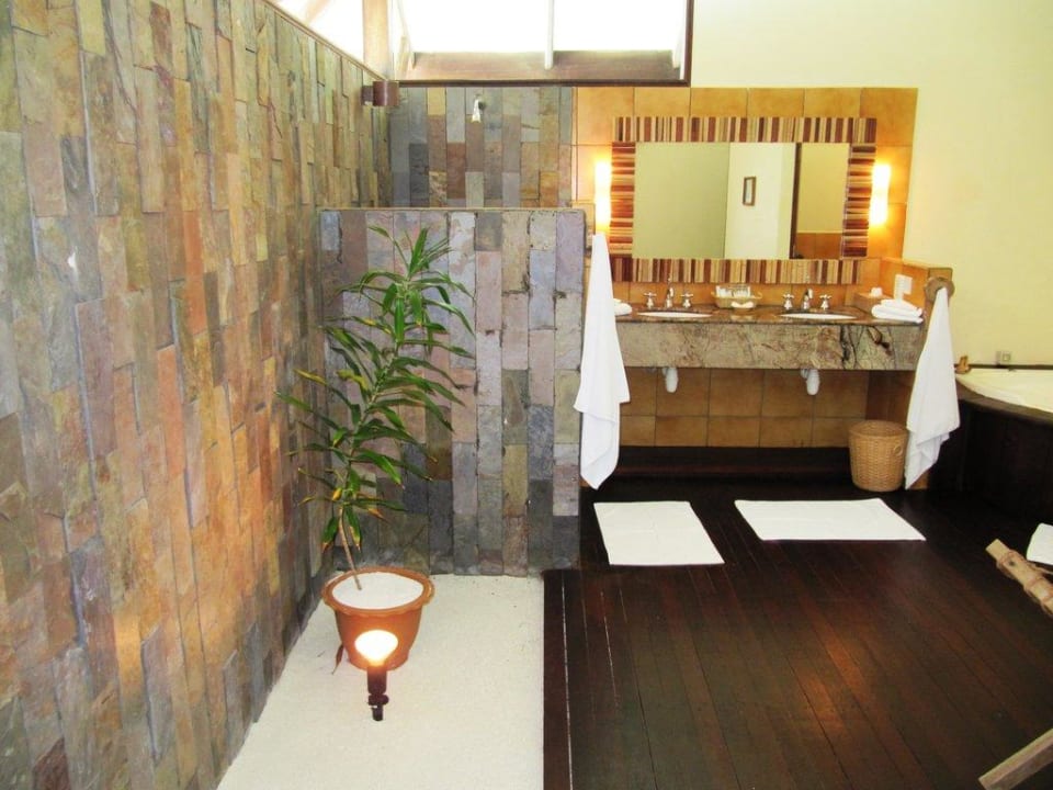 Water Villa - Badezimmer Filitheyo Island Resort