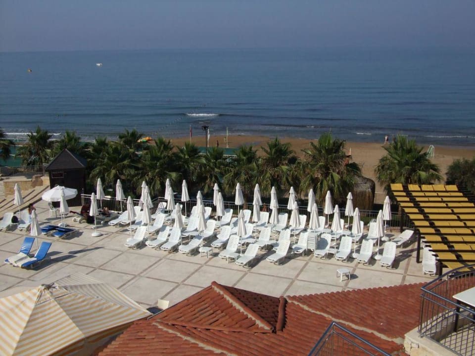 Pool mit Meerblick Melas Holiday Village
