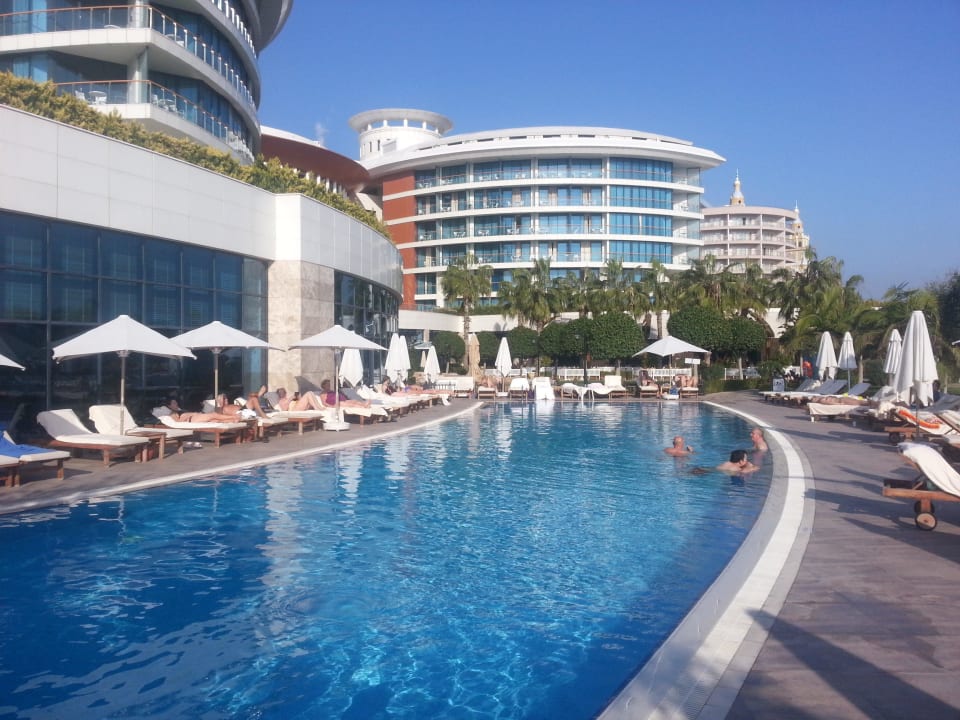Beheizter Außenpool Hotel Baia Lara