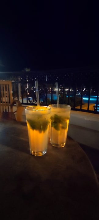 Außenansicht Pickalbatros Palace Hotel-Port Ghalib