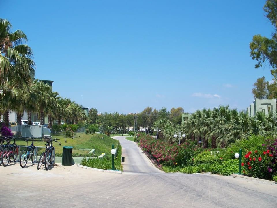 Vor dem Hotel VONRESORT Golden Coast