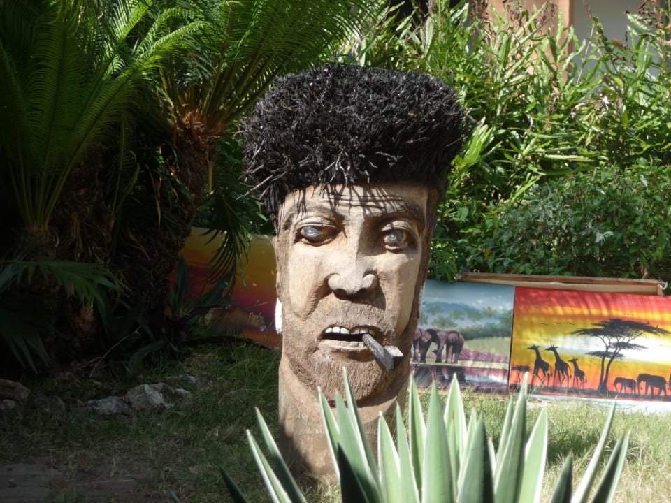 Cool-Man Bahari Beach Hotel