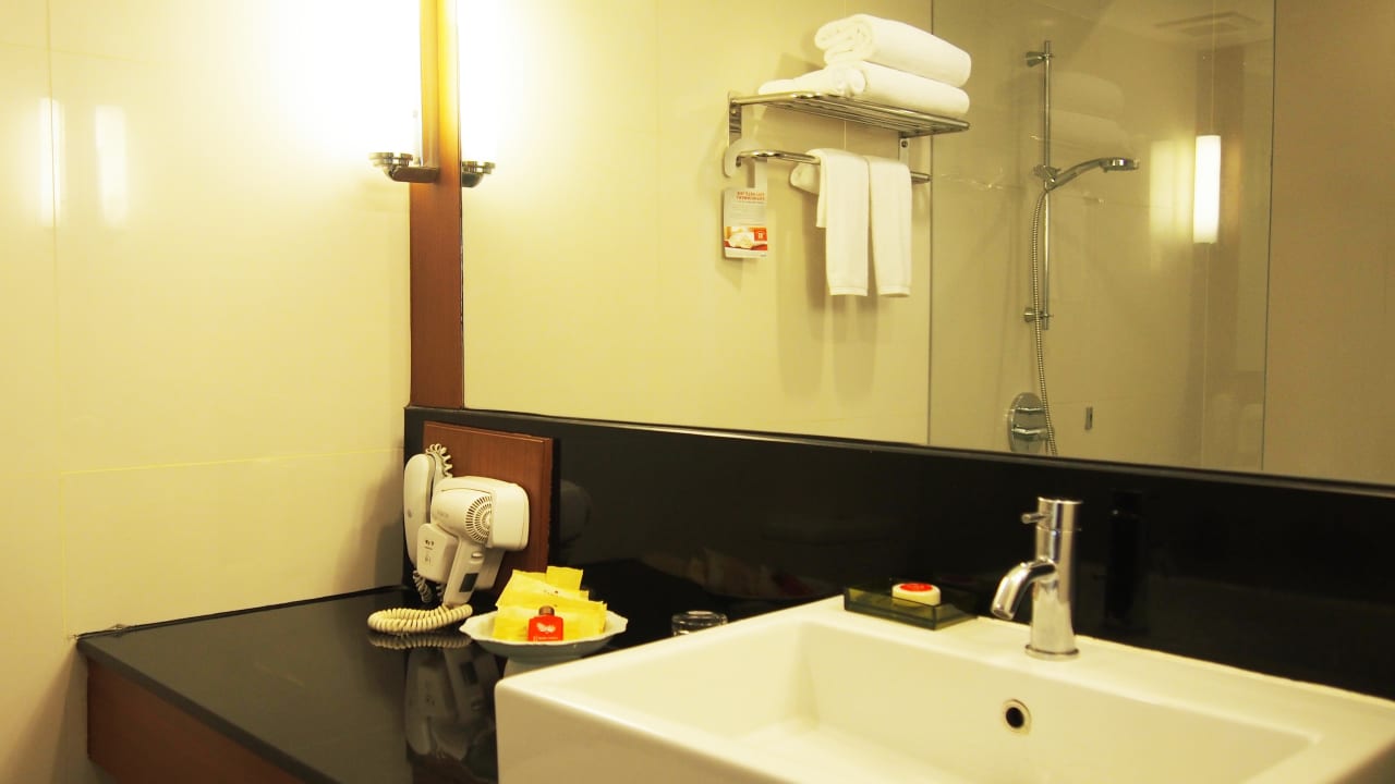 Zimmer Ramada Plaza by Wyndham Bangkok Menam Riverside