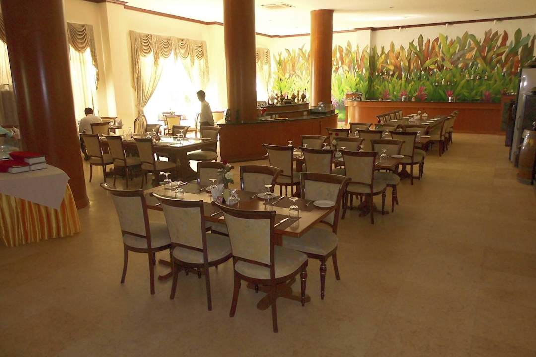 Speiseraum des Haupthauses. Aureum Palace Hotel & Resorts Nay Pyi Taw