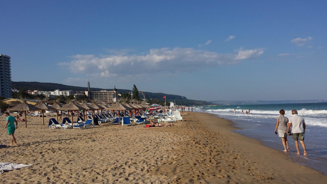 Laute Party Musik von den Hotelanlagen Odessos Park Hotel