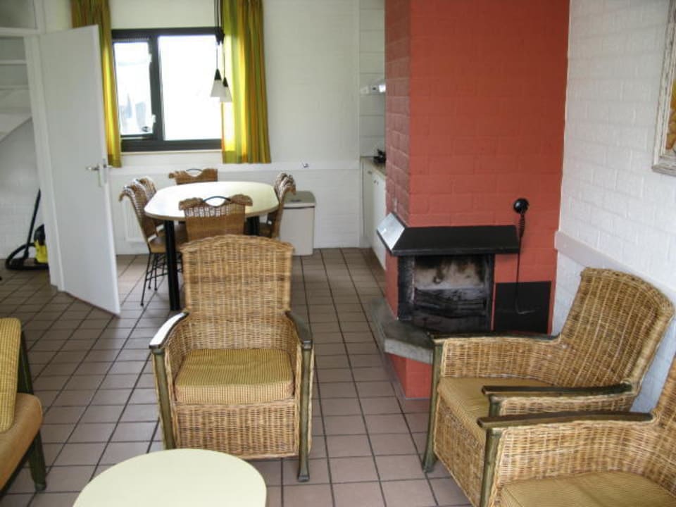 Blick vom Wohnzimmer in Essbereich und Küche Center Parcs Park Zandvoort