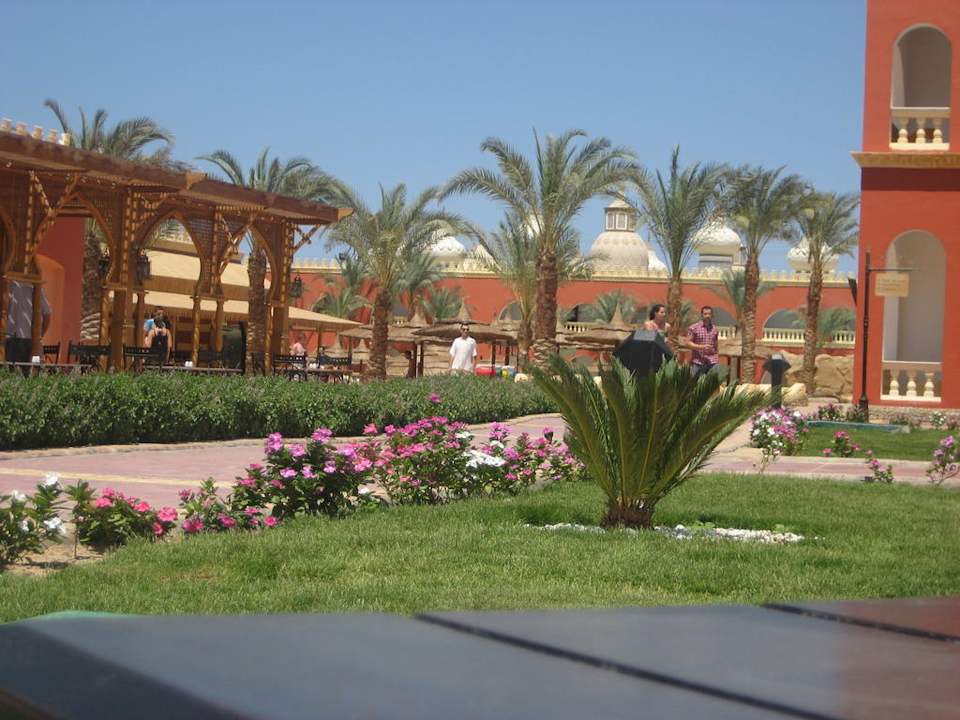 Ausblick vom Kinderpool auf die Anlage Pickalbatros Alf Leila Wa Leila Resort - Neverland Hurghada