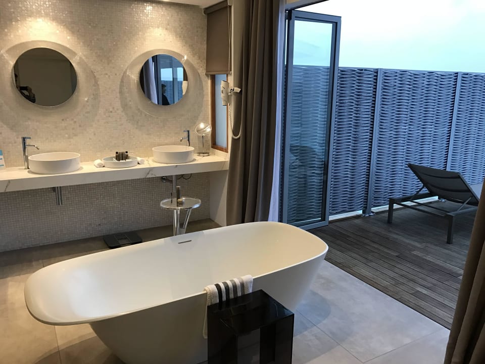 Bad Kuramathi Maldives