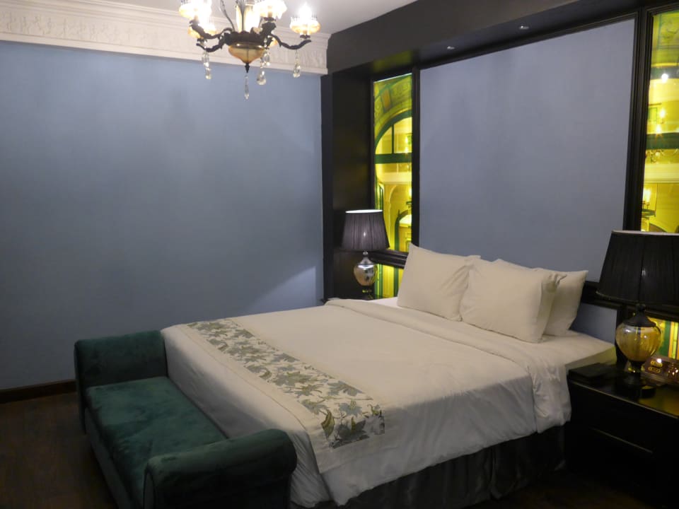 Zimmer A&EM Signature Hotel