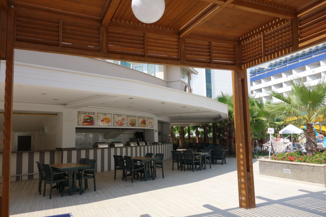 Snackbar am Pool Dizalya Palm Garden