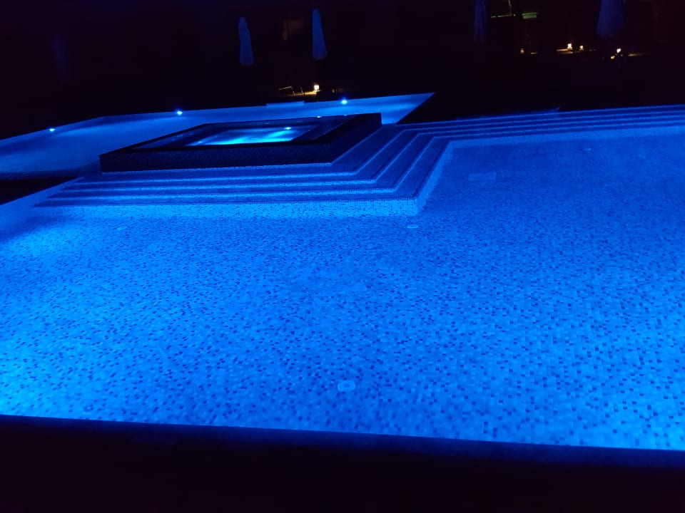 Pool Iberostar Selection Playa de Muro Village