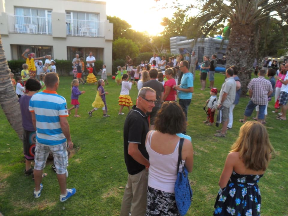 Kinderfest und Basar Hotel Riu Oliva Beach Resort