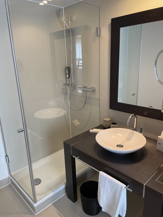 Zimmer Goodman's Living Apartments