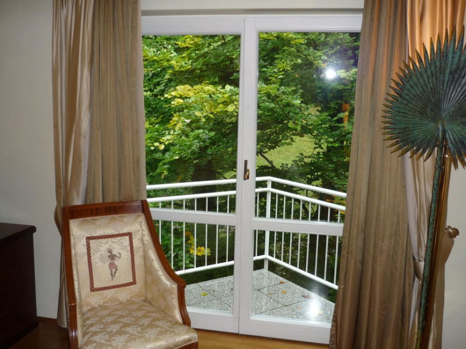 Parksuite Schlafbereich Ausblick Villa Hammerschmiede