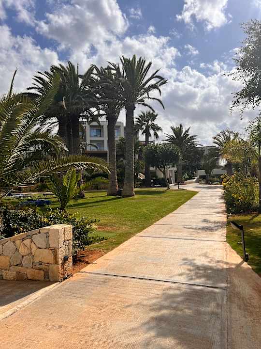 Gartenanlage Anissa Beach & Village
