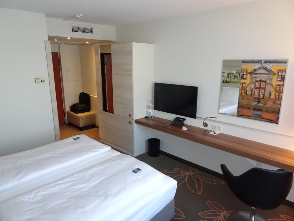 Zimmer H+ Hotel Hannover