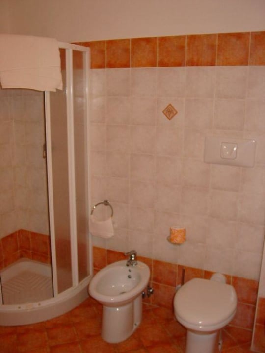 Bad zum Doppelzimmer Hotel Costa degli Dei