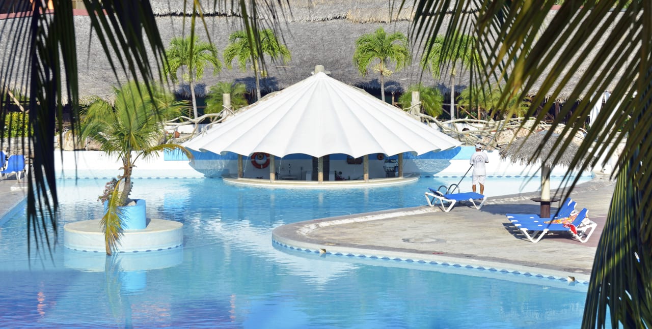 Pool Sol Rio De Luna y Mares